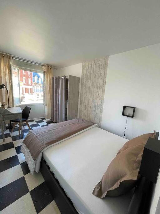 Au Parisien Appartement Ault Buitenkant foto