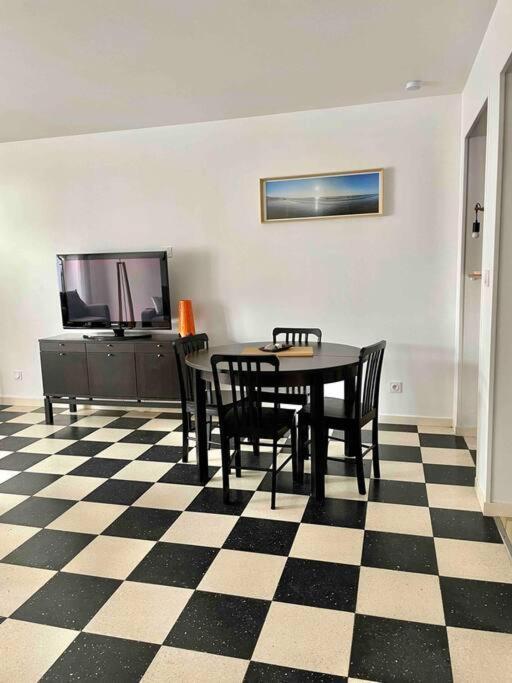 Au Parisien Appartement Ault Buitenkant foto