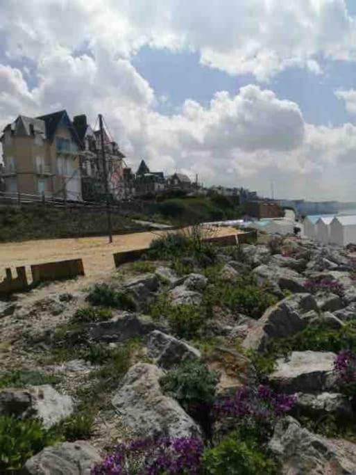 Au Parisien Appartement Ault Buitenkant foto