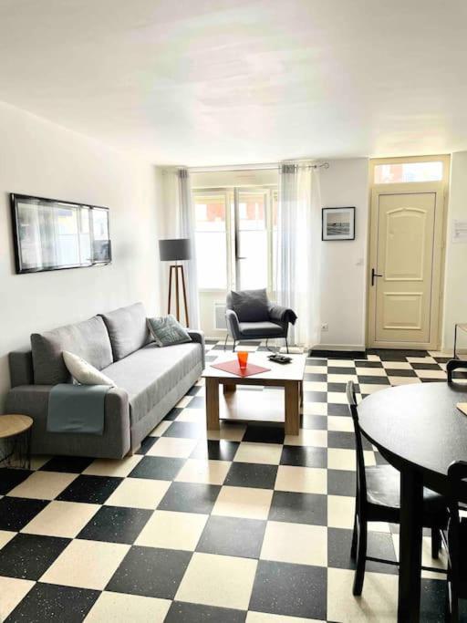 Au Parisien Appartement Ault Buitenkant foto
