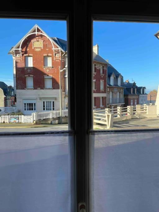 Au Parisien Appartement Ault Buitenkant foto